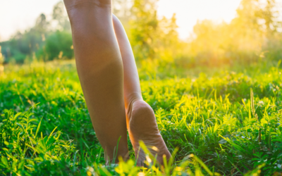 Pourquoi je me sens gonflée ? 10 causes fréquentes de rétention d’eau chez les femmes et leurs solutions naturelles